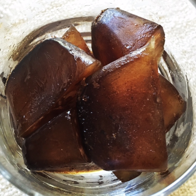 ice cubes coffee for Starbucks Vegan Iced Latte