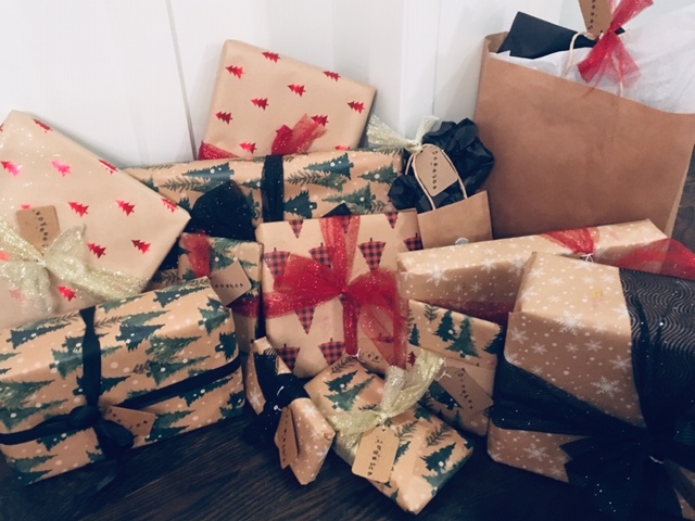 DO-GOODER'S HOLIDAY GIFT GUIDE